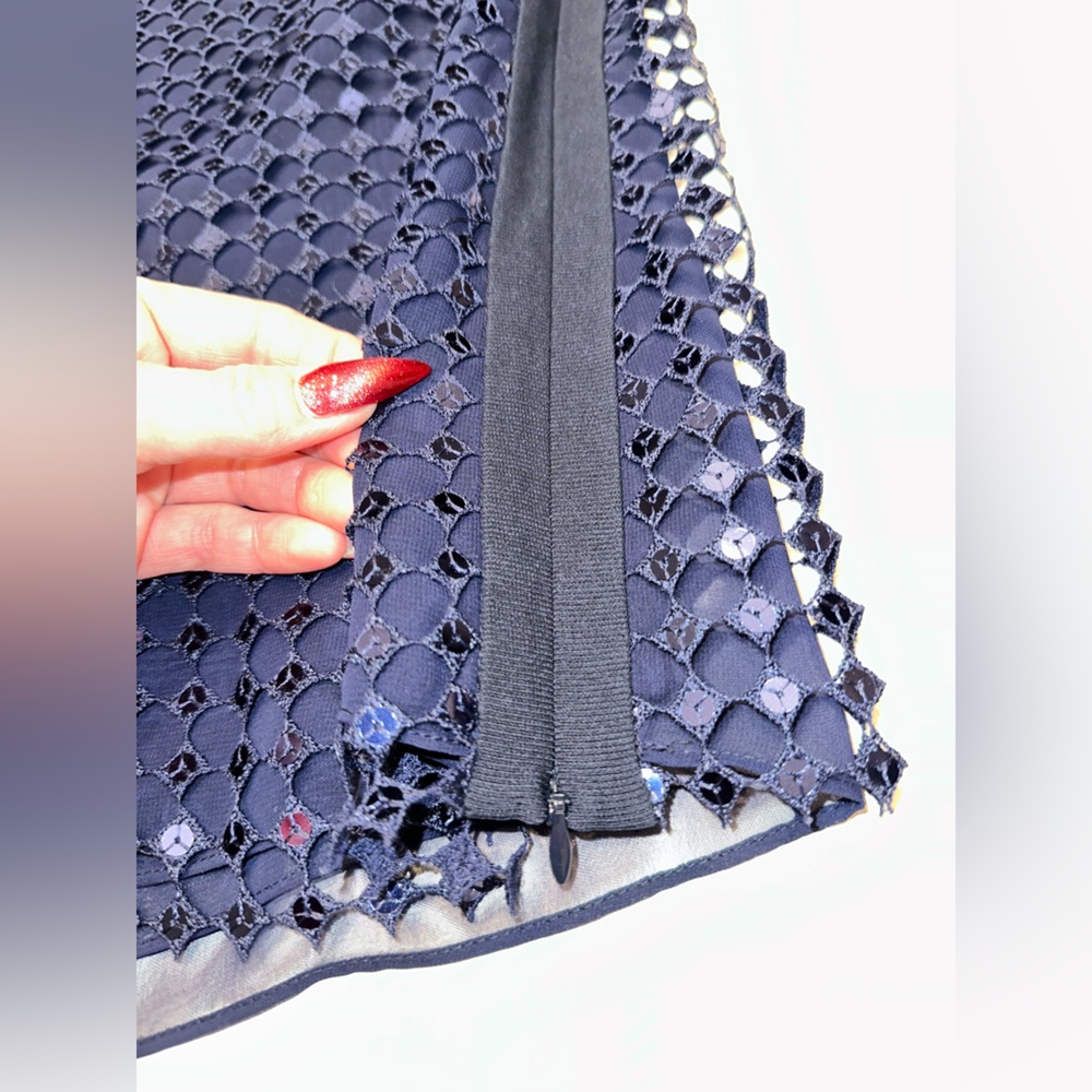 WORTH New York Black and Blue Mesh Sequin Top Size 2 - Picture 2 of 3